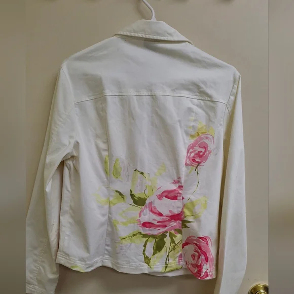 Jackey - Picture 3 of 6